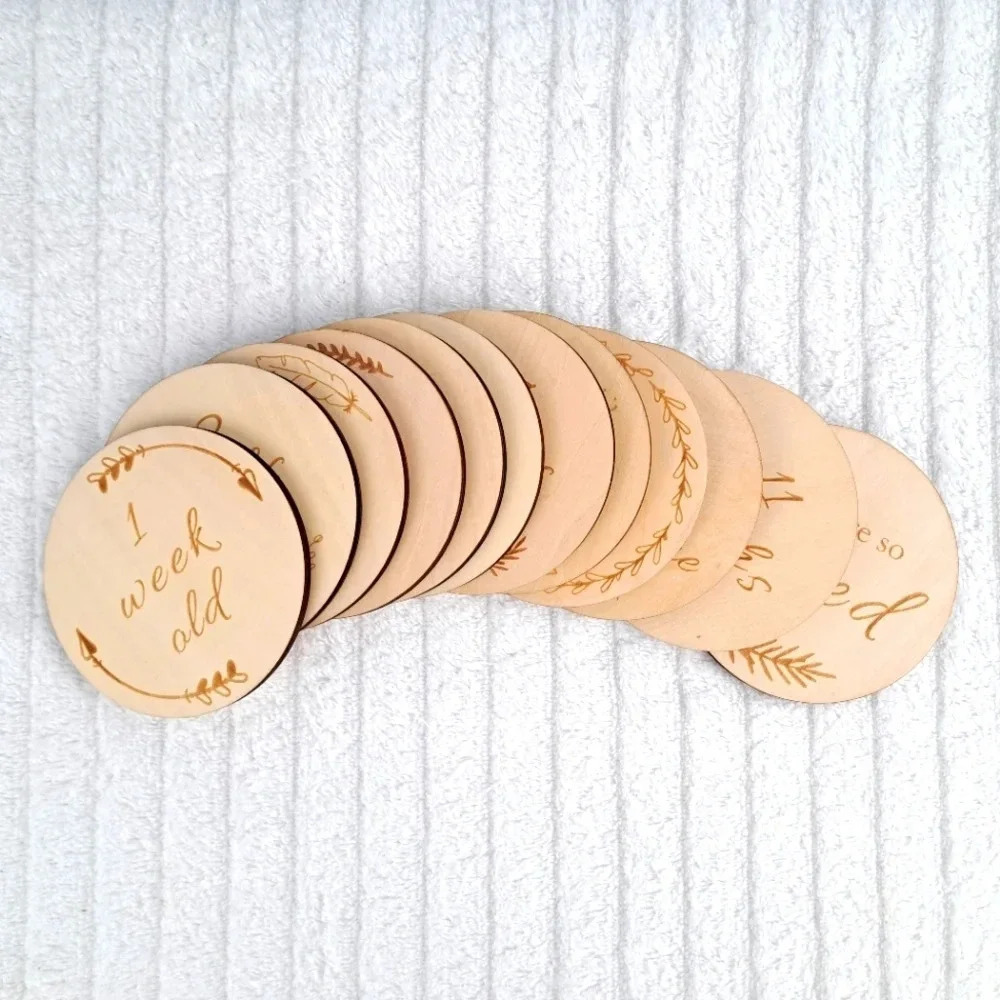 Monthly Baby Milestone Signs – Wooden Newborn Photo Props for 0-12 Months - Picture 2 of 4